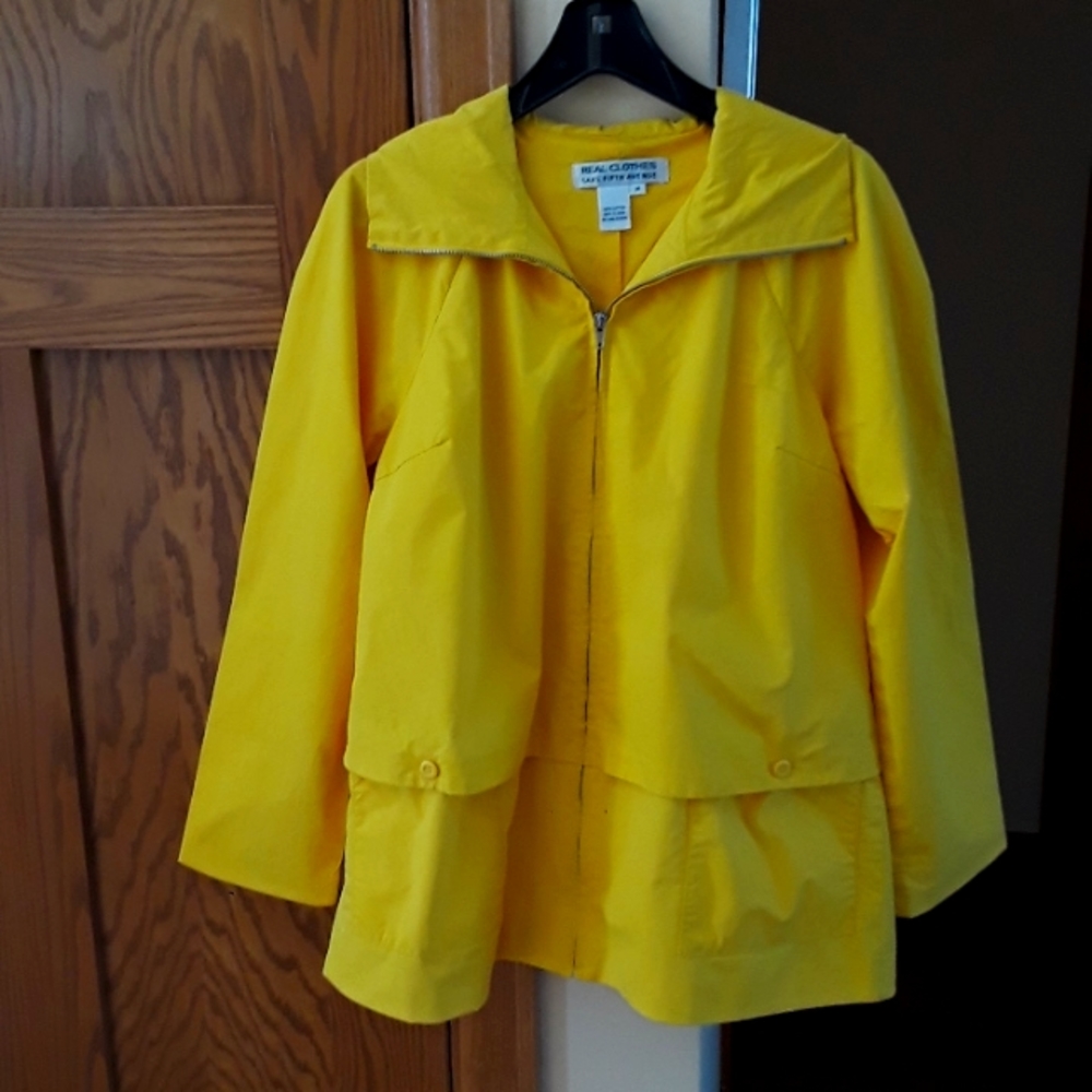 Saks Fifth Avenue yellow rain jacket size Medium